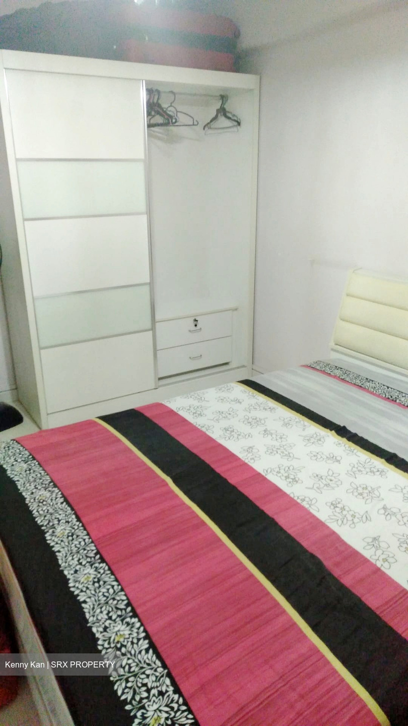 Blk 260 Jurong East Street 24 (Jurong East), HDB 5 Rooms #623056591